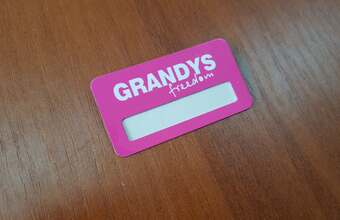 бейдж с логотипом